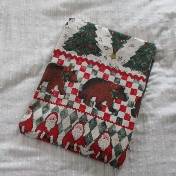 Vtg Woodland Christmas tablecloth - Picture 2 of 7